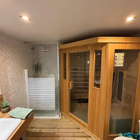 100m2- Piscine Partagee Casa de Férias