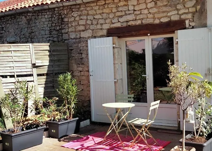 100m2- Piscine Partagee Meursac