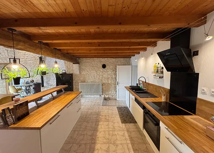 Nyaraló 100m2- Piscine Partagee *