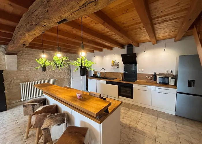 Nyaraló 100m2- Piscine Partagee Meursac